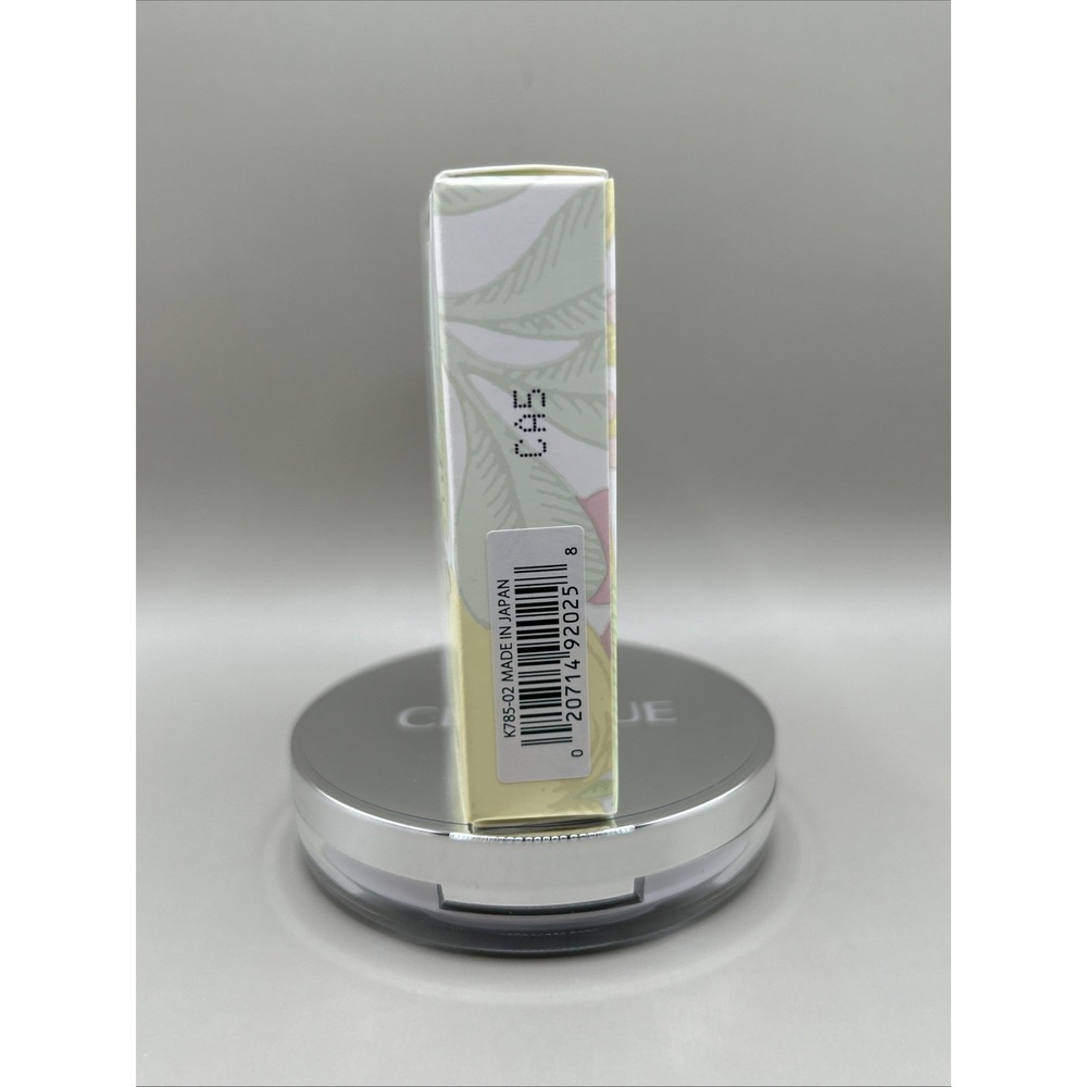 Clinique Almost Powder Makeup Broad Spectrum SPF 18 02 Neutral Fair(VF/MF) .35oz - Picture 8 of 9